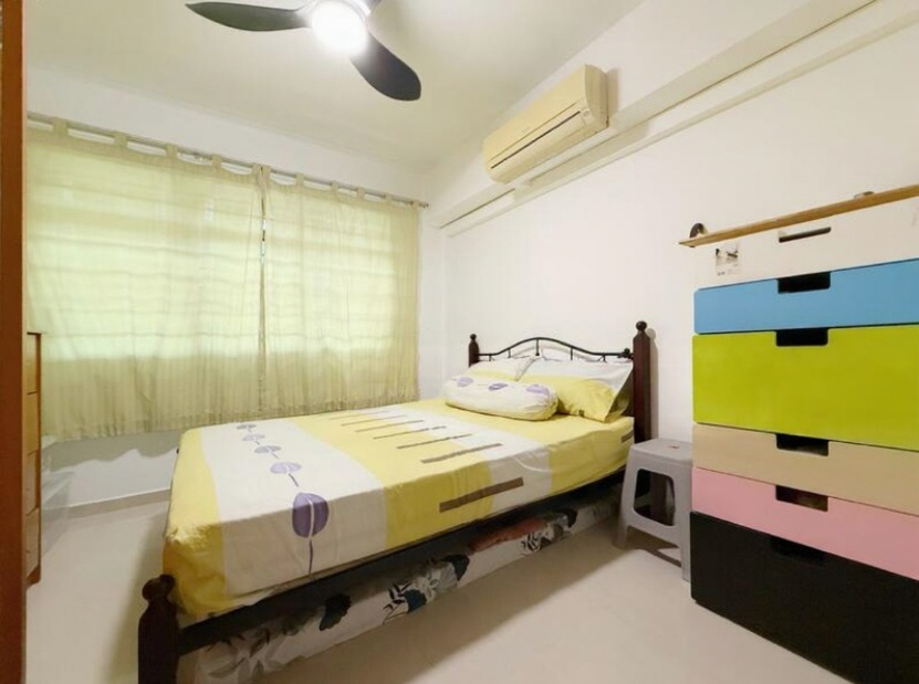 628 Jurong West St 65 Bedroom 3